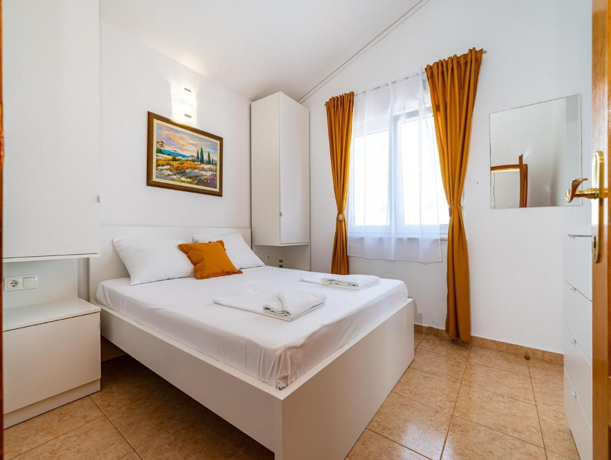 Apartments Prkacin Starigrad Paklenica Exterior foto