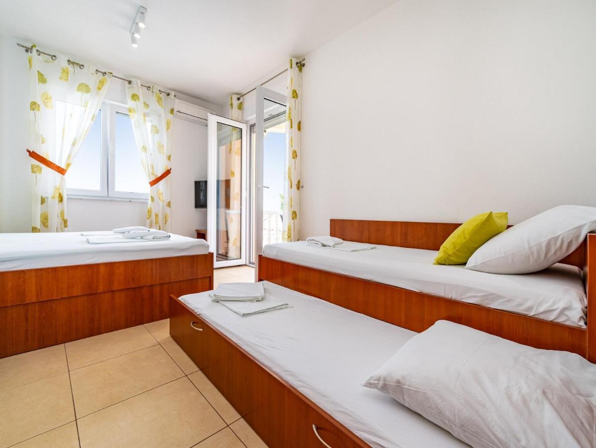 Apartments Prkacin Starigrad Paklenica Exterior foto