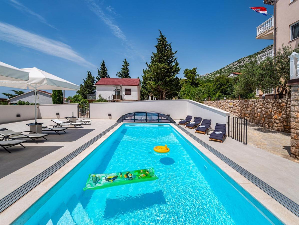 Apartments Prkacin Starigrad Paklenica Quarto foto